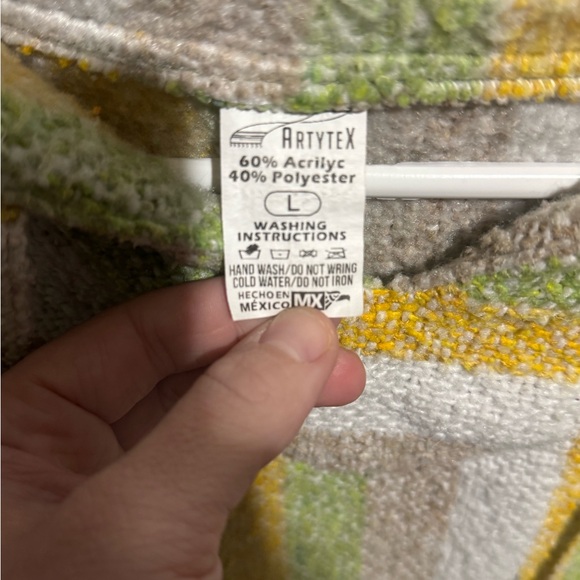 Poncho Rag Hoodie - Picture 3 of 3